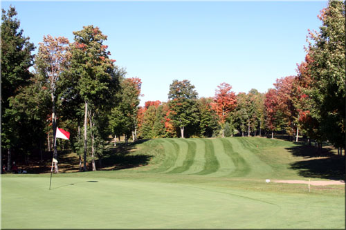 Chestnut Hills Golf hole #6 green